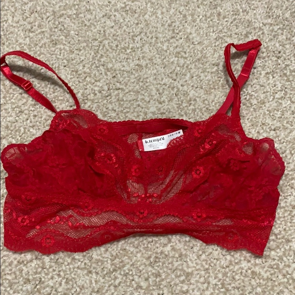 B temptd lace bralette